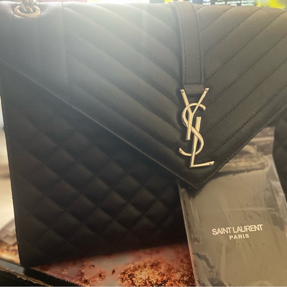 Yves Saint Laurent Black Quilted Shoulder Bag - Picture 6 of 6
